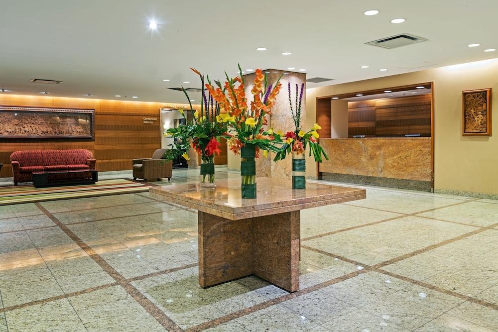 คราวน์ พลาซา โตรอนโต แอร์พอร์ต Hotel ภายนอก รูปภาพ