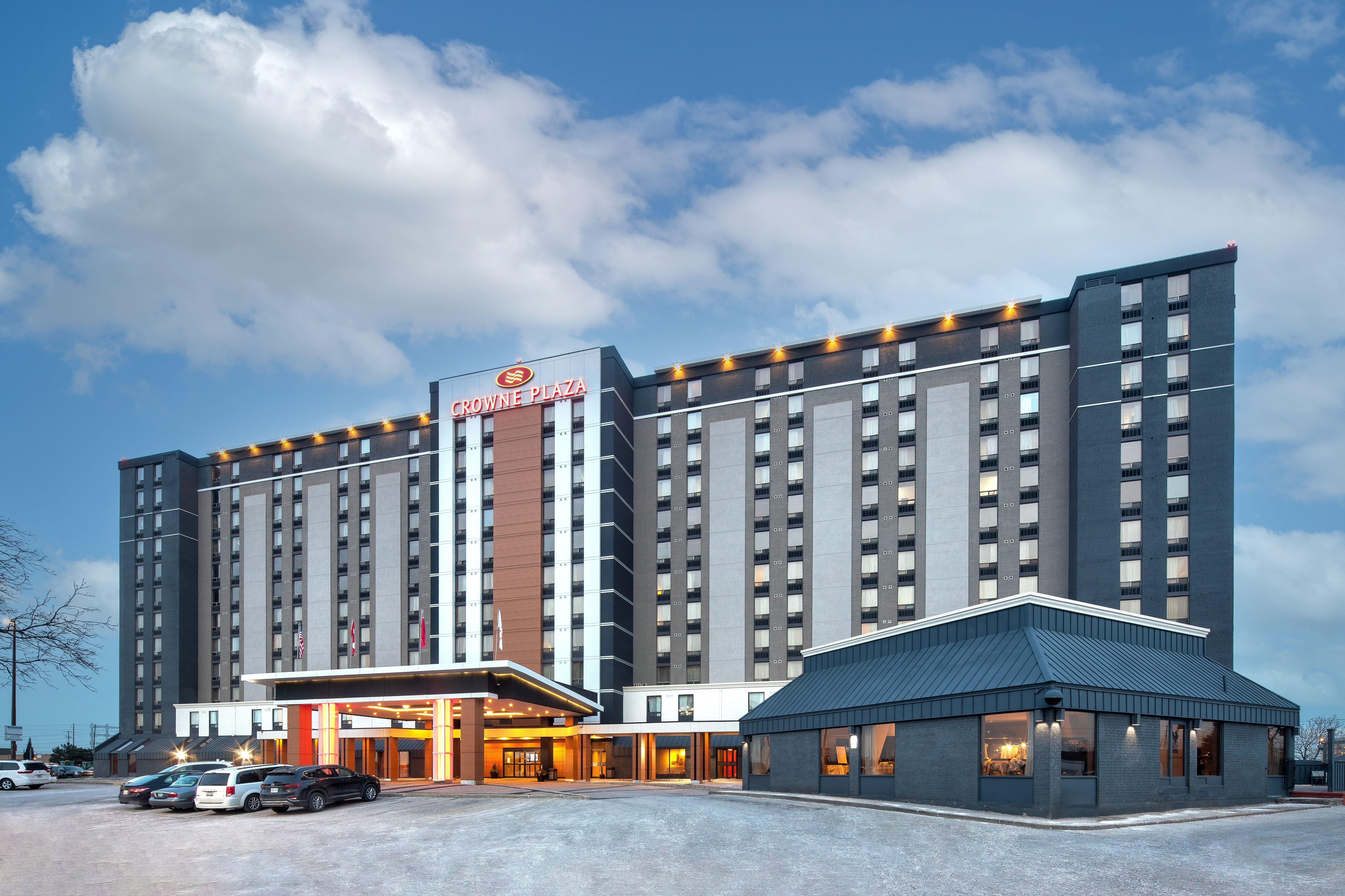 คราวน์ พลาซา โตรอนโต แอร์พอร์ต Hotel ภายนอก รูปภาพ