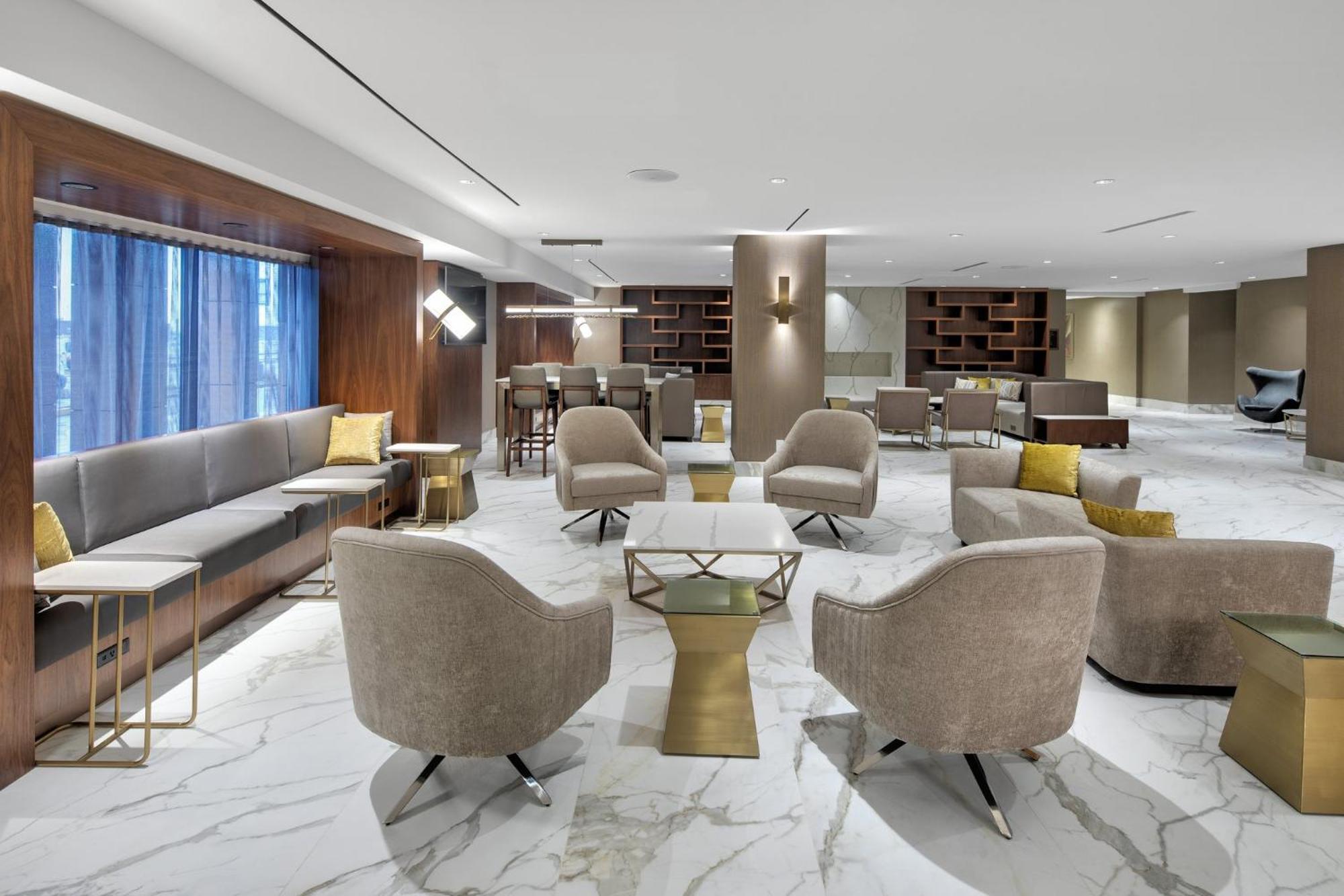 คราวน์ พลาซา โตรอนโต แอร์พอร์ต Hotel ภายนอก รูปภาพ