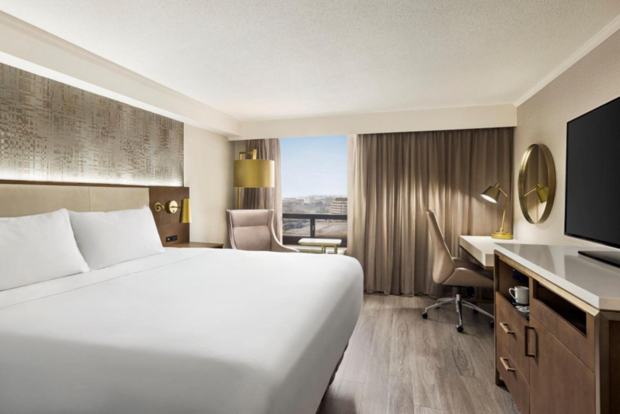 คราวน์ พลาซา โตรอนโต แอร์พอร์ต Hotel ภายนอก รูปภาพ