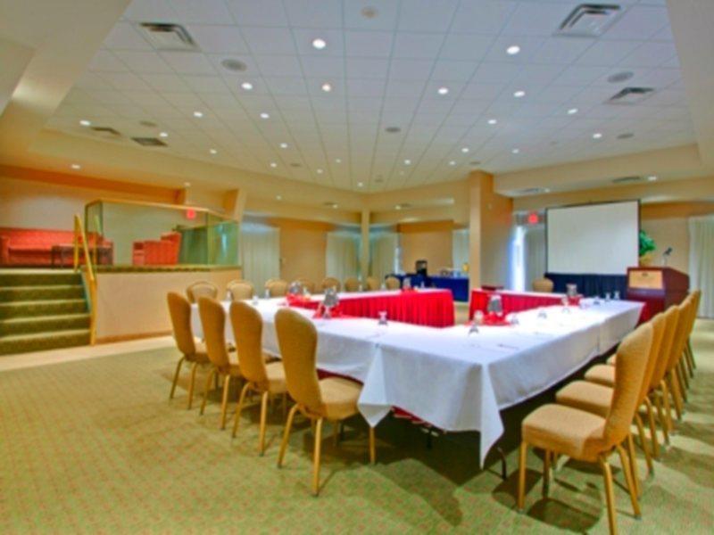 คราวน์ พลาซา โตรอนโต แอร์พอร์ต Hotel ภายนอก รูปภาพ