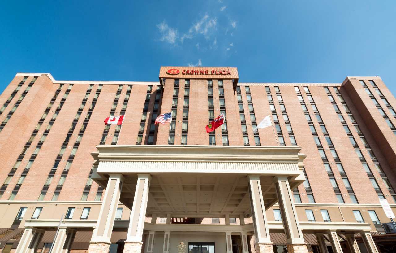 คราวน์ พลาซา โตรอนโต แอร์พอร์ต Hotel ภายนอก รูปภาพ